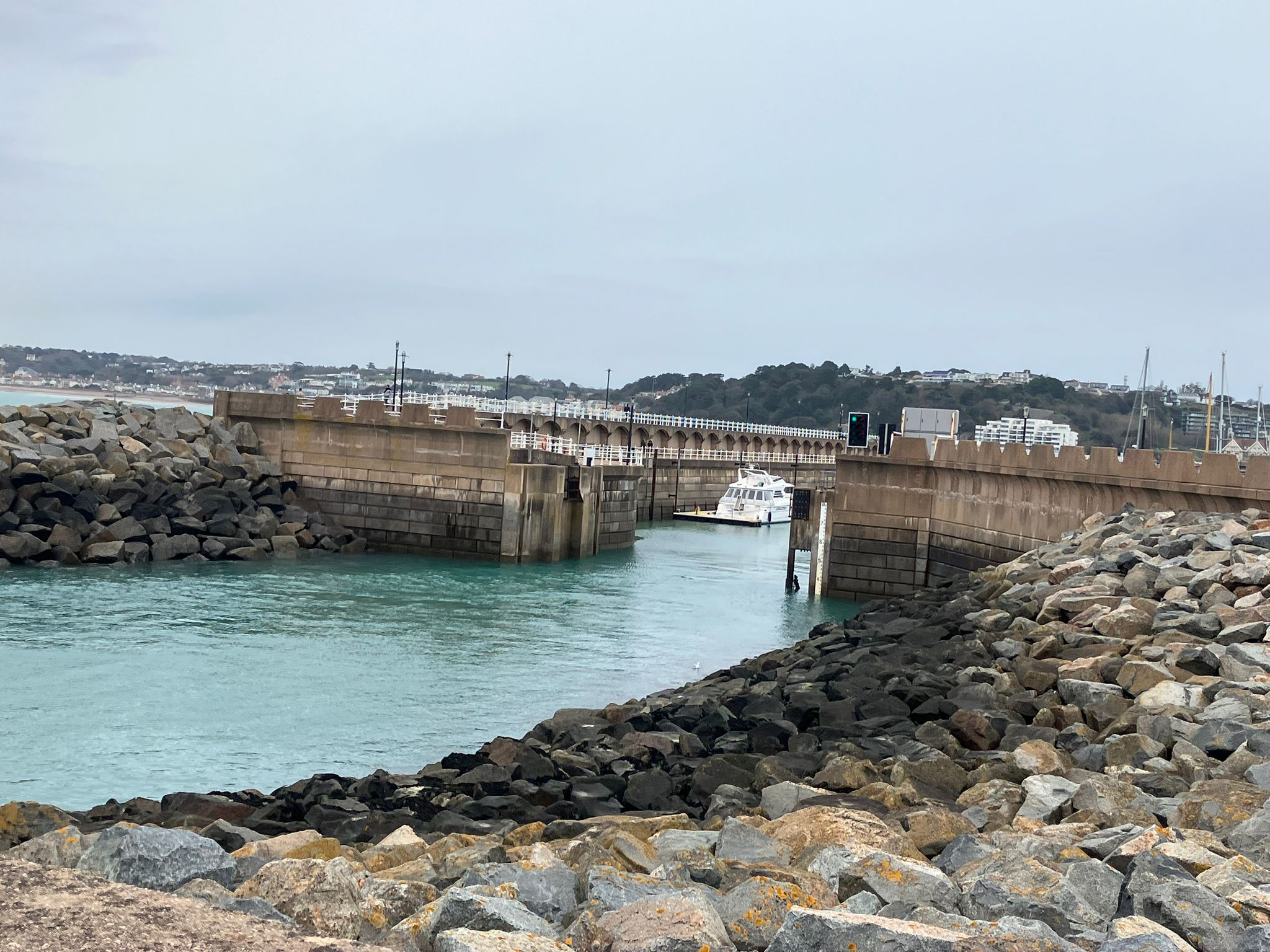 Elizabeth marina gate